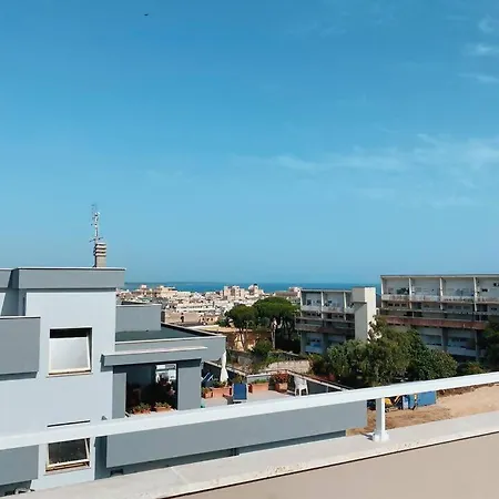 Terrazza Delle Rose * Nettuno